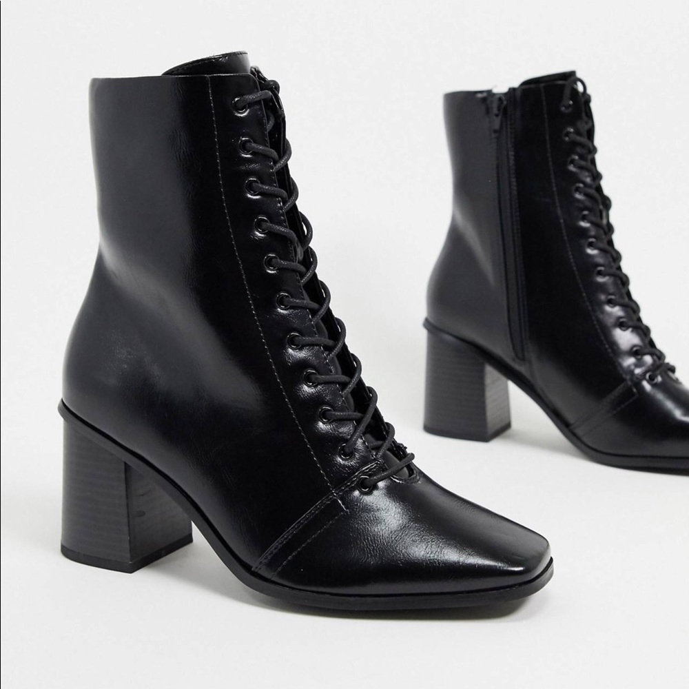 ASOS size 8 black vegan leather block heal booties 😻